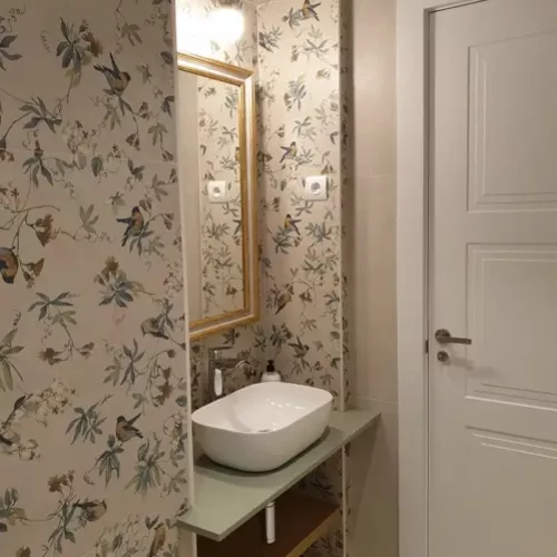 Papel pintado para baño